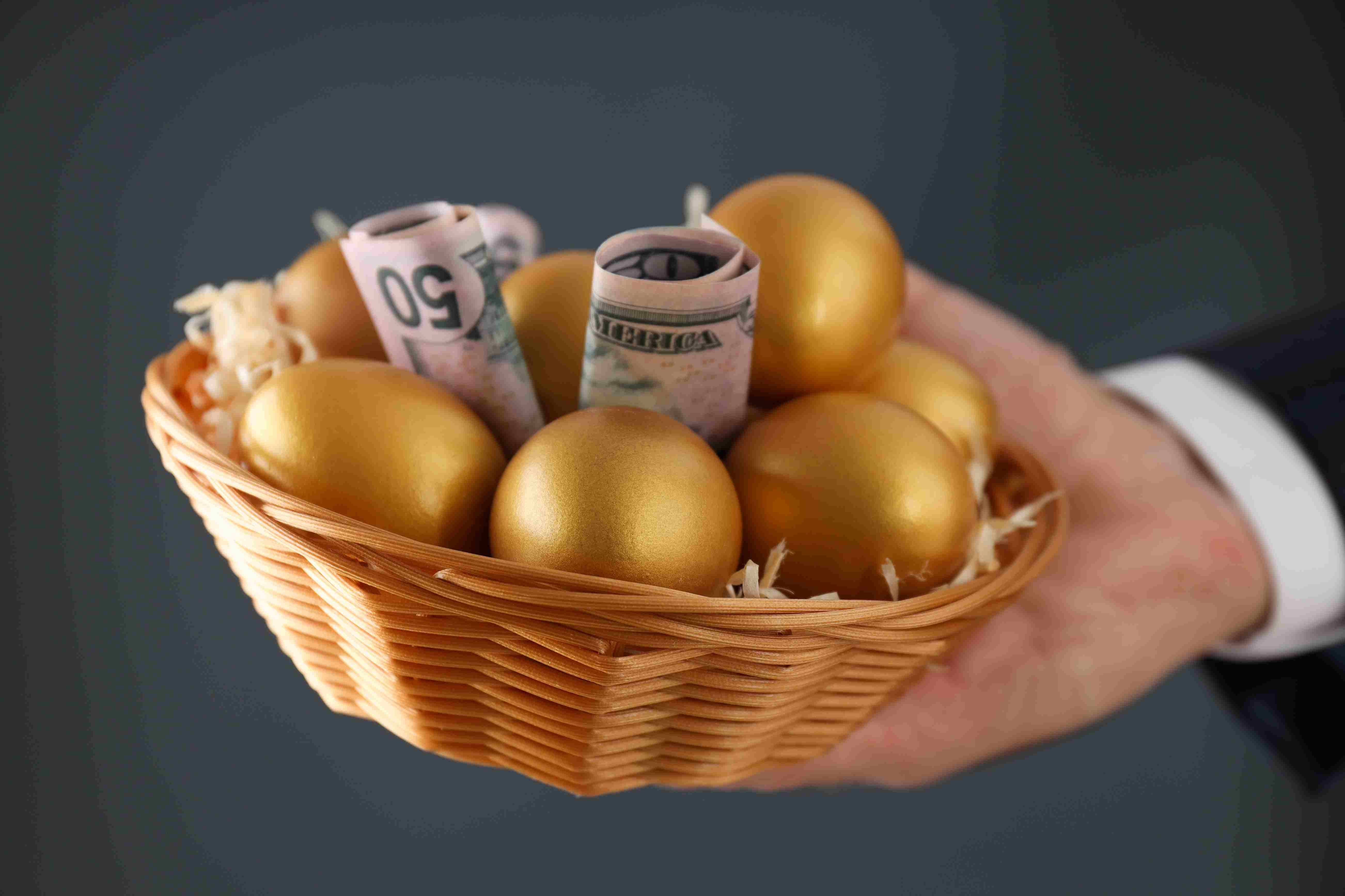 Gold vs Dollar Relationship: How DXY Impacts XAU/USD Prices